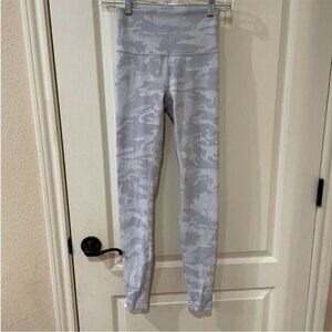 Lululemon Gray Camo High-Waisted Leggings size 4